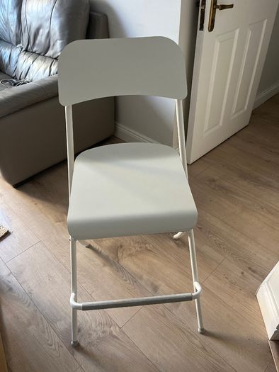 63cm White Folding Bar Stool