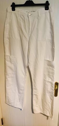 White Cargo Trousers UK16  Relaxed Fit & Everyday Style