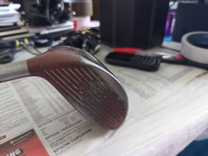 Taylor Made Titanium Bubble Shaft S-90 Plus Driver Golf Club, in very good condition