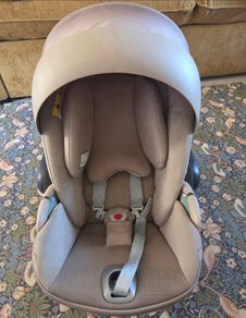 Cybex T cloud i size baby car seat and 360 swivel base
