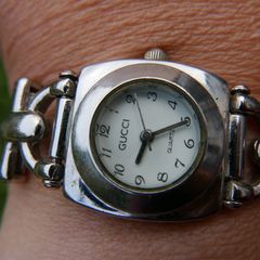 Vintage 1980's Gucci Bracelet Quartz Watch-works well