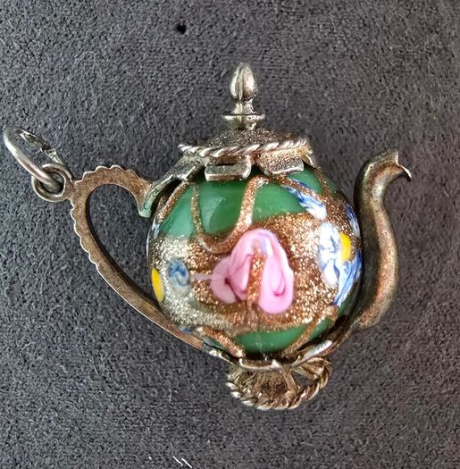vintage 1970s charm
