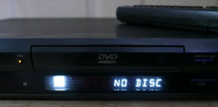 Sony DVP-S335 DVD CD DVD Video CD Player With Remote, works well.