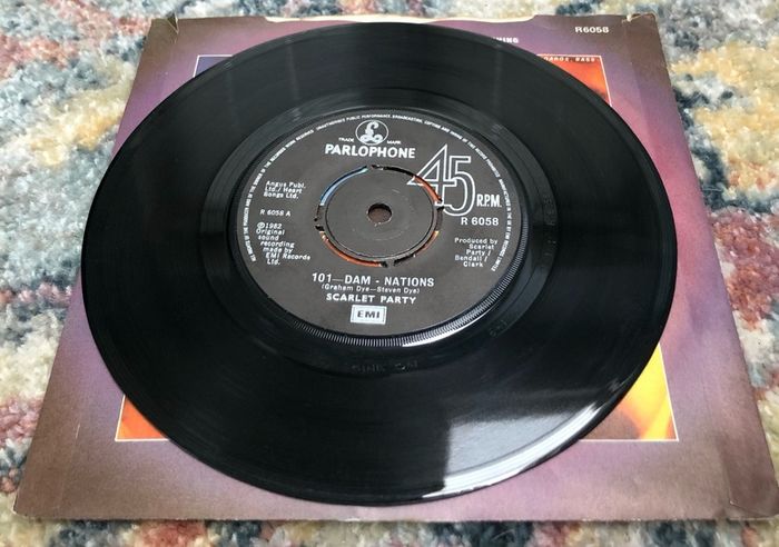 Scarlet Party - 101 Dam Nations (1982) 7"