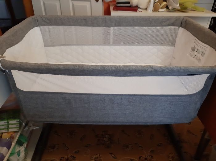 Bedside crib/ coosleeper