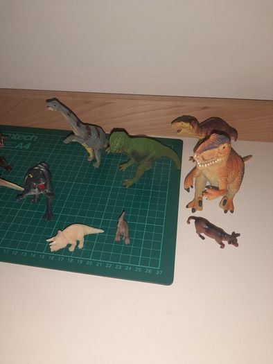 Dinosaur Figures Bundle