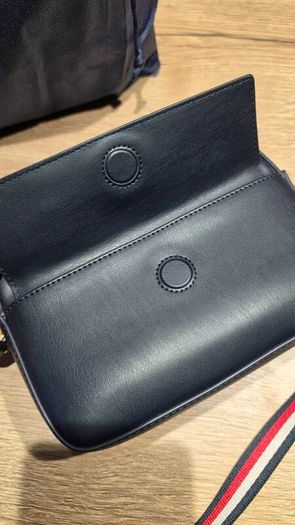 Tommy Hilfiger camera bag