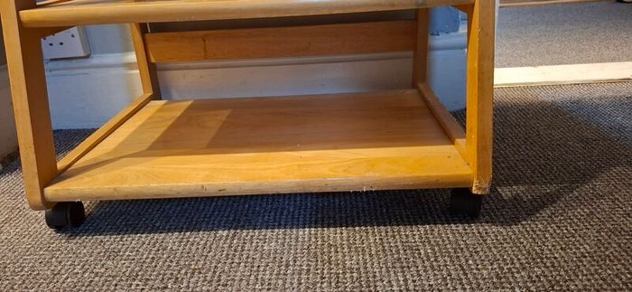 storage shelf in wheels