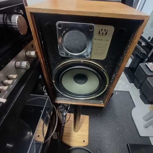 Hifi Gold Wharfedale Denton 2XP vintage loudspeakers highly regarded and sought-after