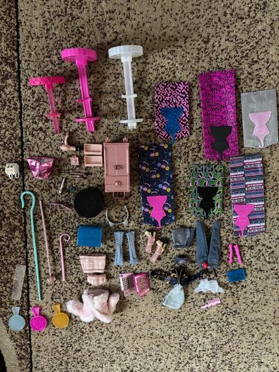 (OPEN TO OFFERS)clothing, stands, and accessories from the L.O.L. Surprise! O.M.G.