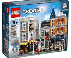 New LEGO Creator Expert: 10th Anniversary Modular Building 10255 Assembly Square