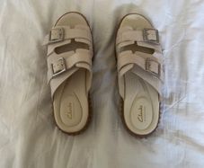 ladies clarks sandals
