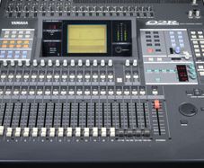 Yamaha O2R V2 Mixing Console