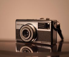 Zeiss Ikon Ikomatic A Compact Camera