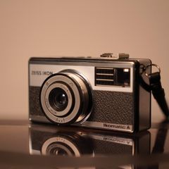 Zeiss Ikon Ikomatic A Compact Camera