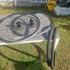 Disc Wheelset 700cc 9mmqr , 160mm disc rotors,  42x700 continental e contact