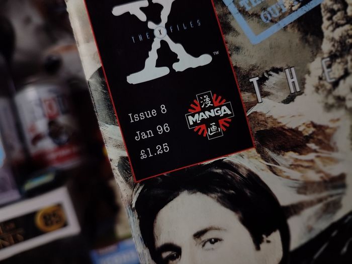 X-Files ! Issue #8! Drawn in Manga Style ! 1995 ! by Topps !