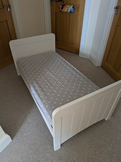 Cot - Adjustable Height