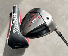 Titleist 907 D2 Driver - Super Condition