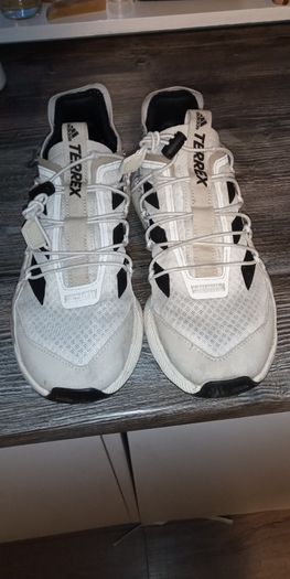 Adidas terrex voyager size 6.5
