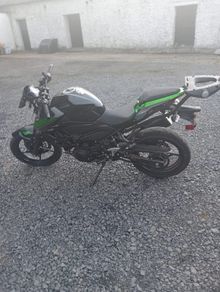 Kawasaki zz400