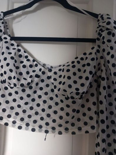 Size 10 White with black polka dot top