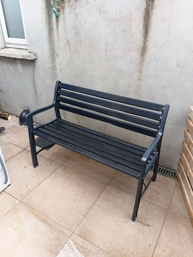 Garden bench