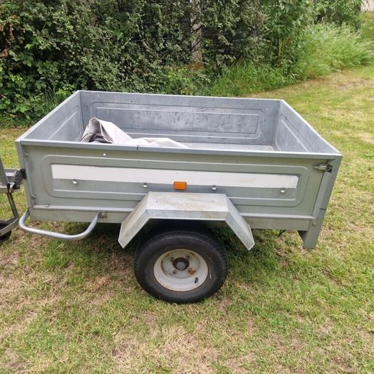 Erde 142 car camping/ tipping trailer