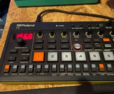 Roland AIRA Compact P-6 sampler