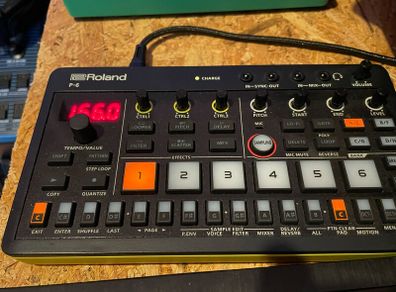 Roland AIRA Compact P-6 sampler