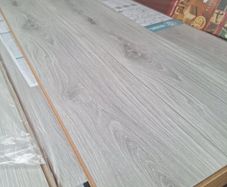 8mm Samsun Oak Laminated Flooring supply&fit