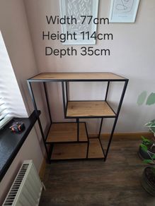 Bookcase / Open Shelving