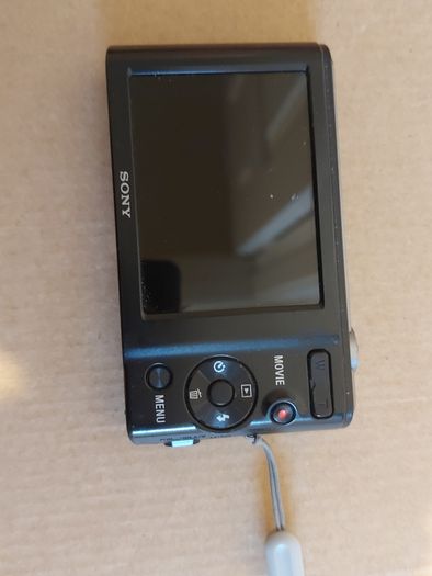 Sony Cyber-shot, Model DSC-W800, 20.1 Megapixels, 5 x optical Zoom, Battery Charged, Tested Fine, No Memory Card, Excellent Cosmetic Condition and working great
