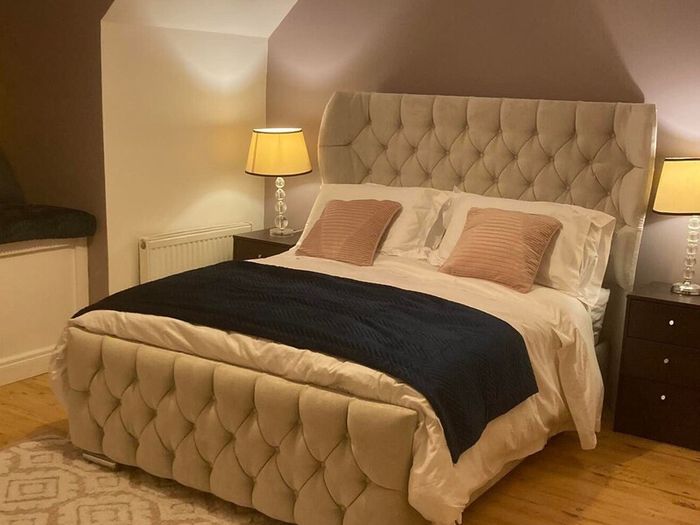 Oxford Wingback Double Bed