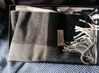 Mens scarf boxed brand new