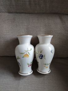 Two small collectable Arklow pottery matching vases