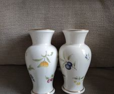 Two small collectable Arklow pottery matching vases