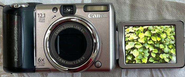 Canon 650is digital Camera