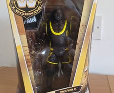 WWE Legends 32 Mark Henry
