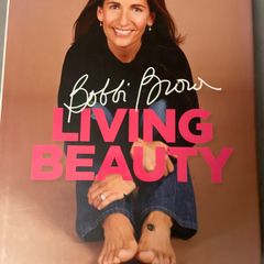 Bobbi Brown - Living Beauty