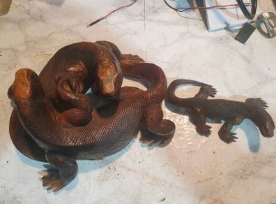 Komodo Battle sculpture