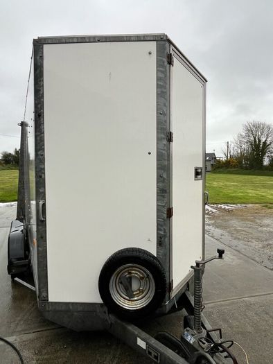 Ifor Williams bv126 Box trailer