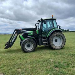 DEUTZ-FAHR agrotron 130 with quicke q5m loader