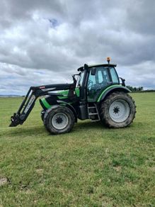 DEUTZ-FAHR agrotron 130 with quicke q5m loader