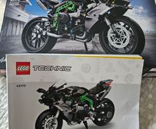 LEGO Technic Kawasaki Ninja H2R Motorcycle