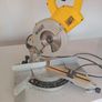 Dewalt mitre saw Image 3