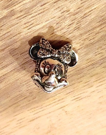 Pandora Disney Minnie Mouse Shimmering Charm