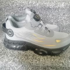 runners steel toe size 6