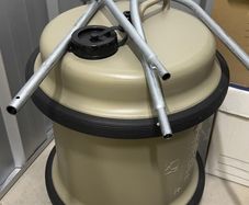 Portable 40L rolling Water Tank and 12V pump