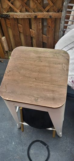 Barstools x2 or kitchen breakfast bar